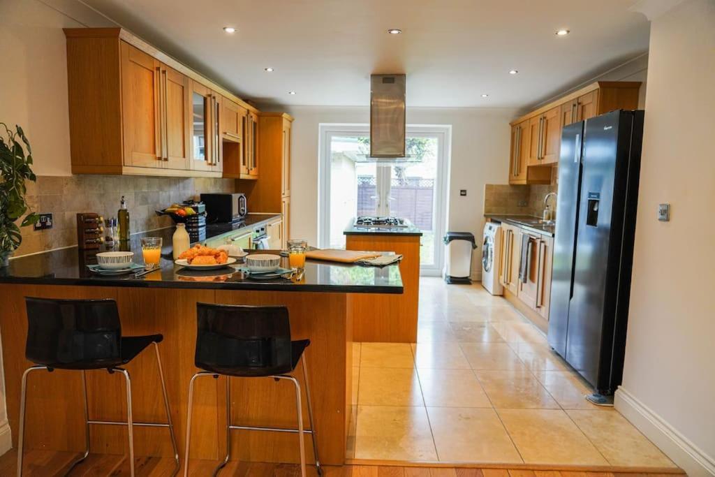 Villa Large 4-Bed House For Up To 7 Guests W 2X Parking Oxford Esterno foto