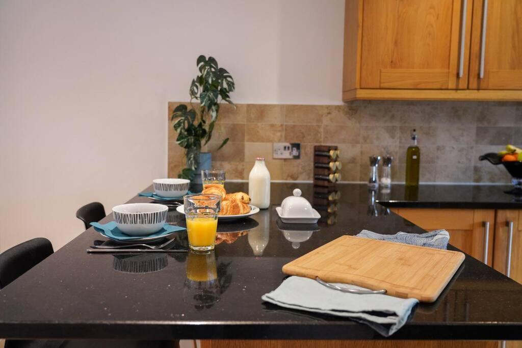 Villa Large 4-Bed House For Up To 7 Guests W 2X Parking Oxford Esterno foto